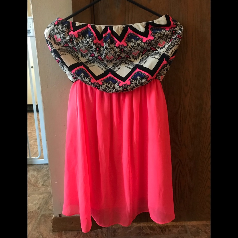 Gorgeous strapless dress from Buckle!